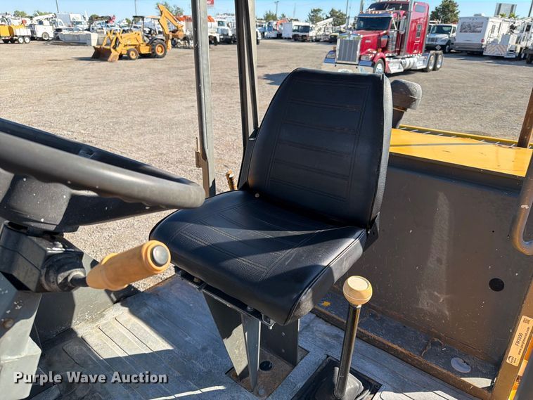 image for item FW3550 1997 JCB 930 forklift