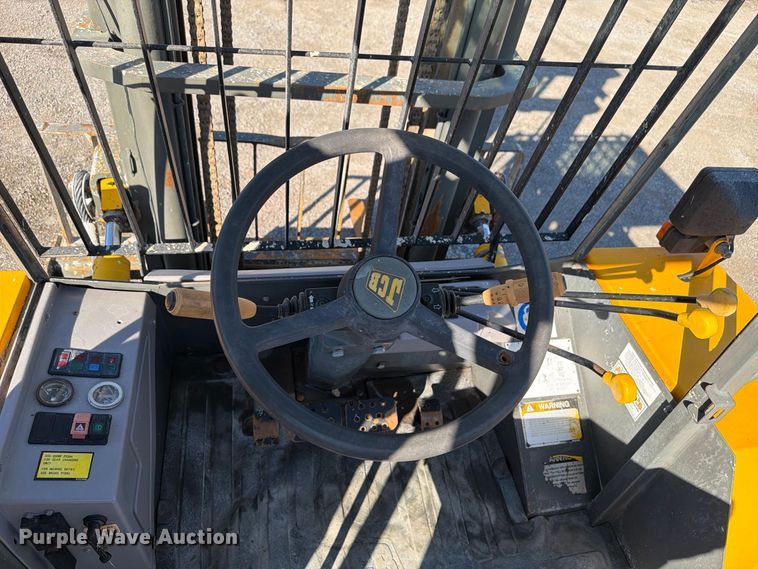 image for item FW3550 1997 JCB 930 forklift