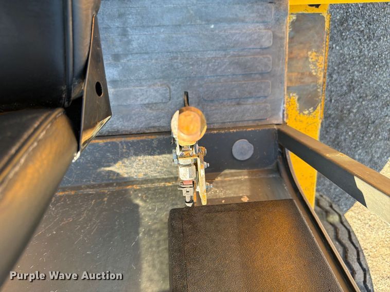 image for item FW3550 1997 JCB 930 forklift