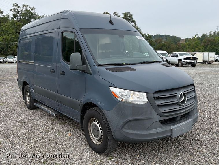 image for item YA3221 2019 Mercedes-Benz Sprinter delivery van