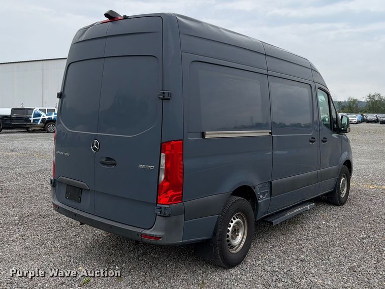image for item YA3221 2019 Mercedes-Benz Sprinter delivery van