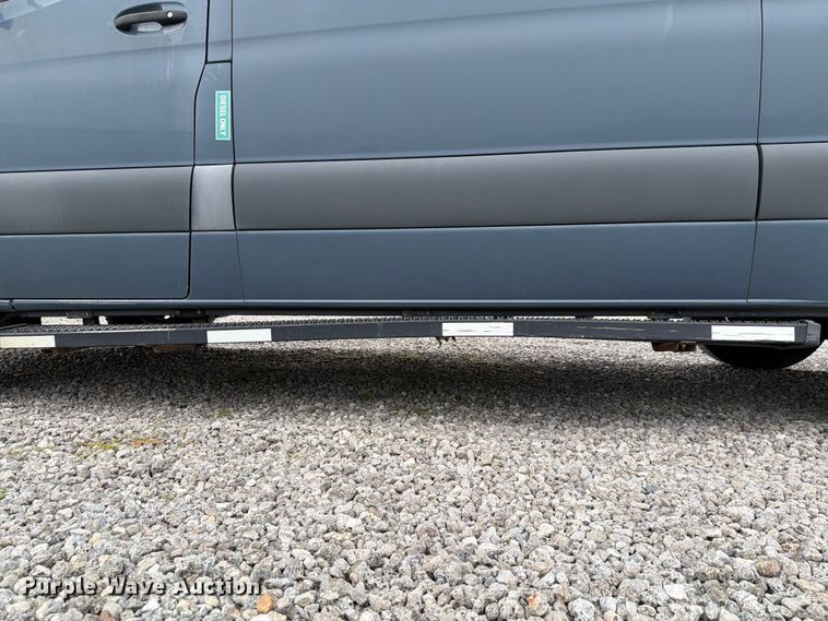 image for item YA3221 2019 Mercedes-Benz Sprinter delivery van