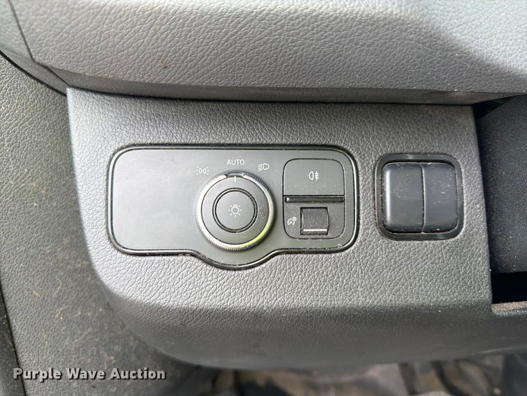 image for item YA3221 2019 Mercedes-Benz Sprinter delivery van
