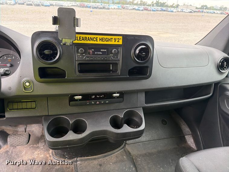 image for item YA3221 2019 Mercedes-Benz Sprinter delivery van