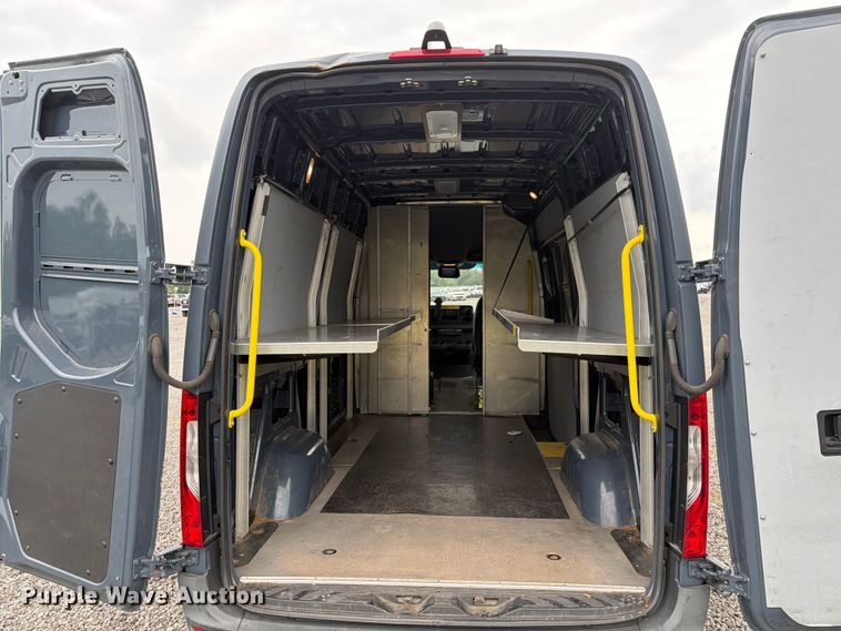 image for item YA3221 2019 Mercedes-Benz Sprinter delivery van
