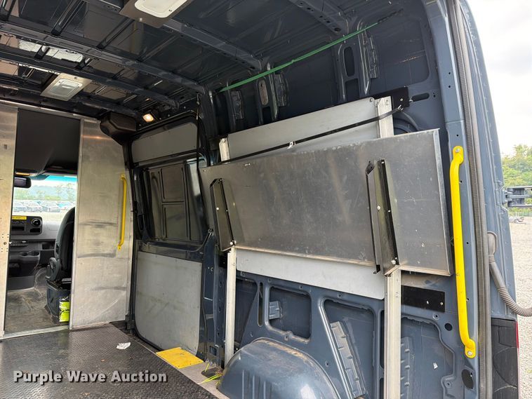 image for item YA3221 2019 Mercedes-Benz Sprinter delivery van