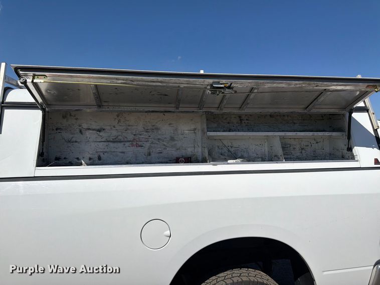 image for item YA4502 2018 RAM 2500 pickup truck