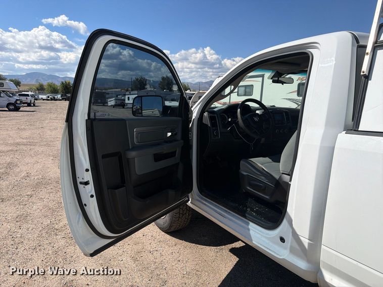image for item YA4502 2018 RAM 2500 pickup truck