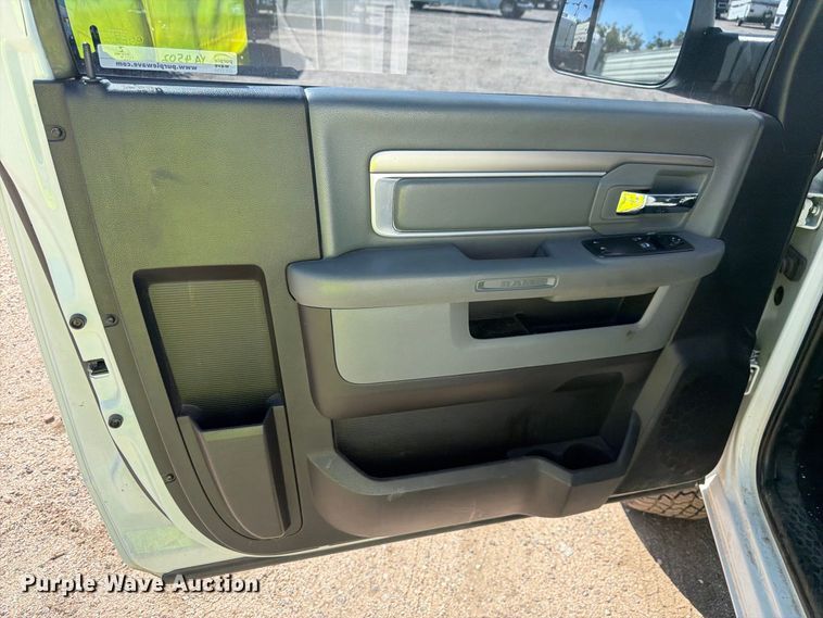 image for item YA4502 2018 RAM 2500 pickup truck