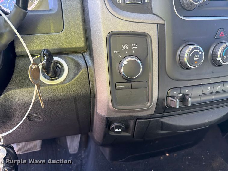 image for item YA4502 2018 RAM 2500 pickup truck