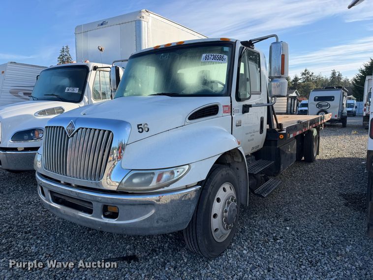 image for item YA4633 2007 International 4300 rollback truck