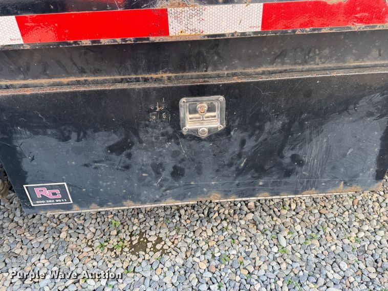 image for item YA4633 2007 International 4300 rollback truck