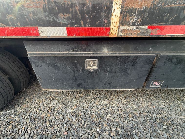 image for item YA4633 2007 International 4300 rollback truck