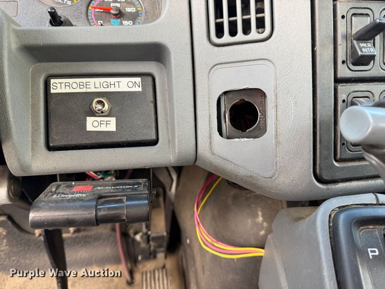 image for item YA4633 2007 International 4300 rollback truck