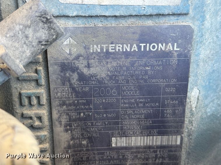 image for item YA4633 2007 International 4300 rollback truck