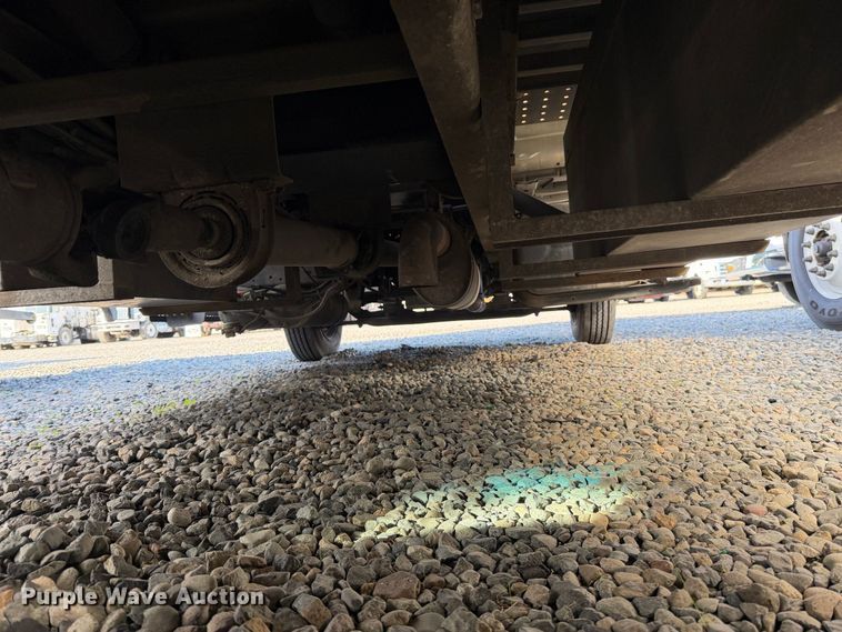 image for item YA4633 2007 International 4300 rollback truck