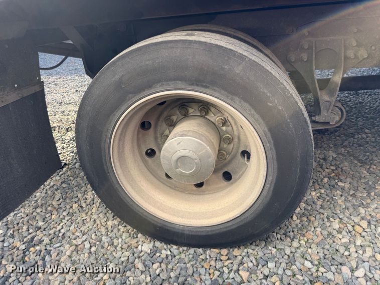 image for item YA4633 2007 International 4300 rollback truck