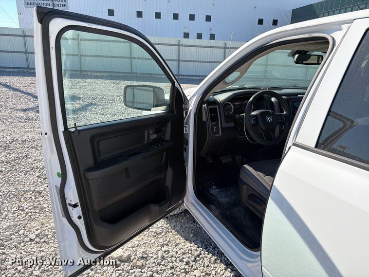 image for item YA4651 2020 RAM 1500 Ext. Cab pickup truck