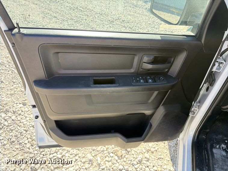 image for item YA4651 2020 RAM 1500 Ext. Cab pickup truck