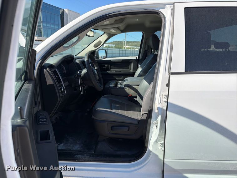 image for item YA4651 2020 RAM 1500 Ext. Cab pickup truck