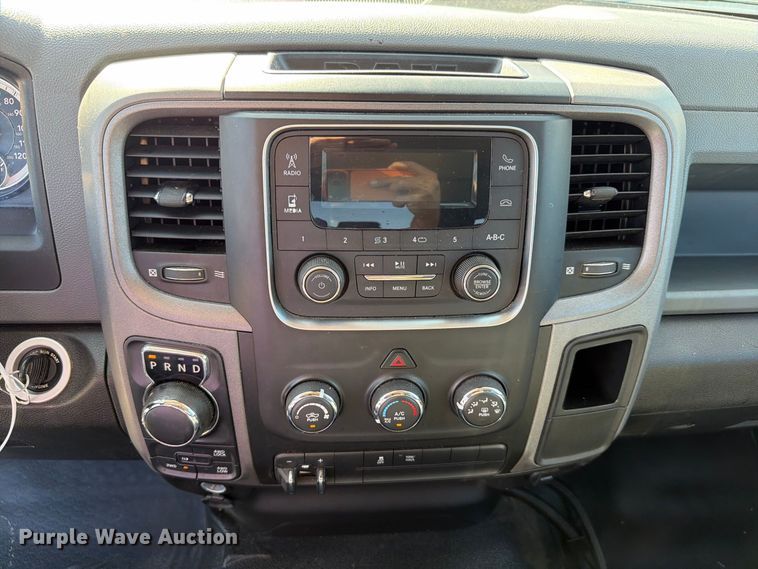 image for item YA4651 2020 RAM 1500 Ext. Cab pickup truck