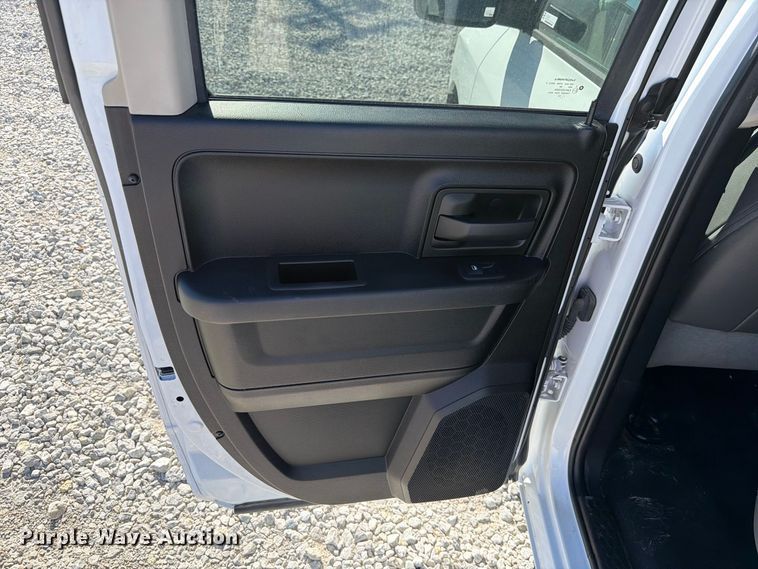image for item YA4651 2020 RAM 1500 Ext. Cab pickup truck