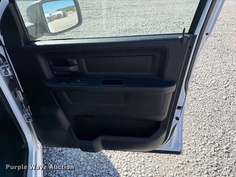 image for item YA4651 2020 RAM 1500 Ext. Cab pickup truck