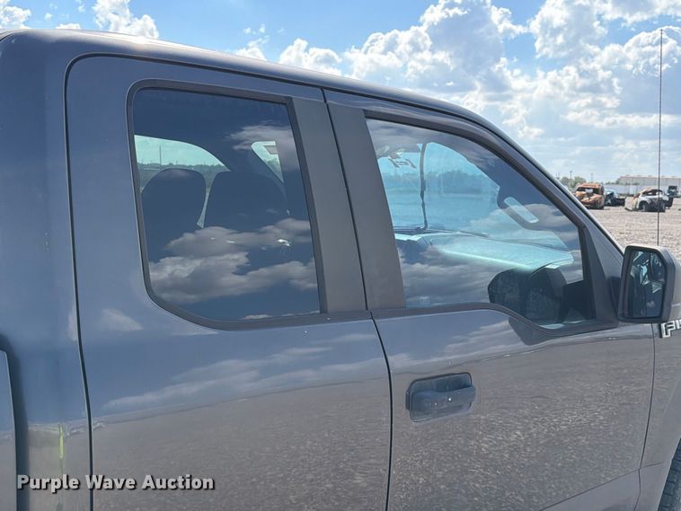image for item YA4759 2015 Ford F150 Ext. Cab pickup truck