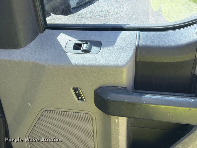 image for item YA4759 2015 Ford F150 Ext. Cab pickup truck