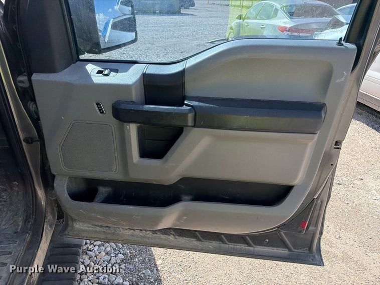 image for item YA4759 2015 Ford F150 Ext. Cab pickup truck