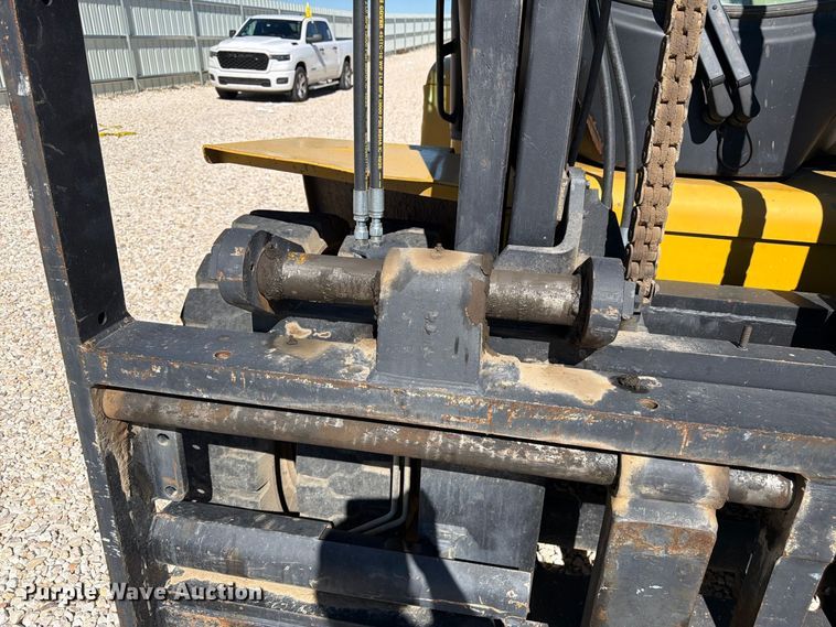 image for item YA4813 Yale GDP210DBECDV131 forklift