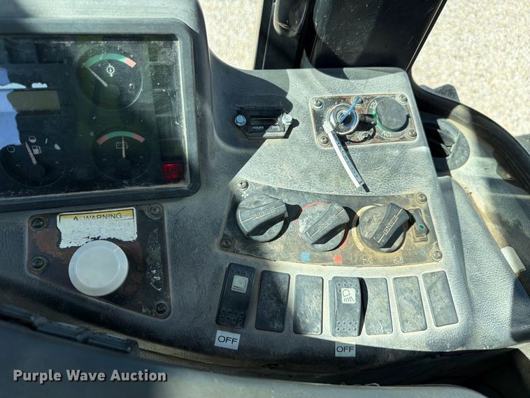 image for item YA4813 Yale GDP210DBECDV131 forklift