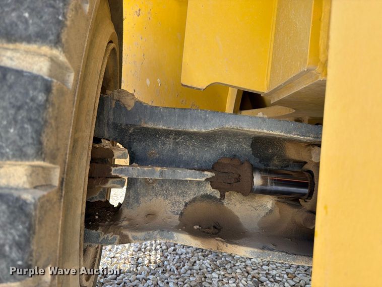 image for item YA4813 Yale GDP210DBECDV131 forklift