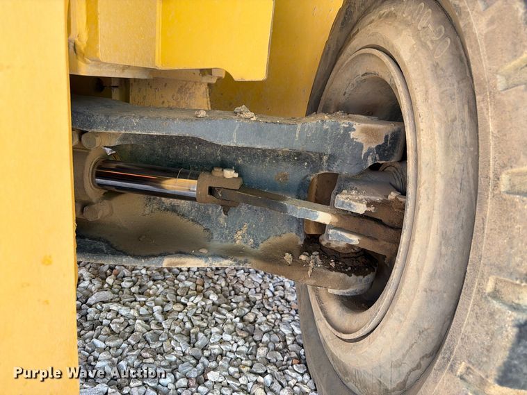 image for item YA4813 Yale GDP210DBECDV131 forklift