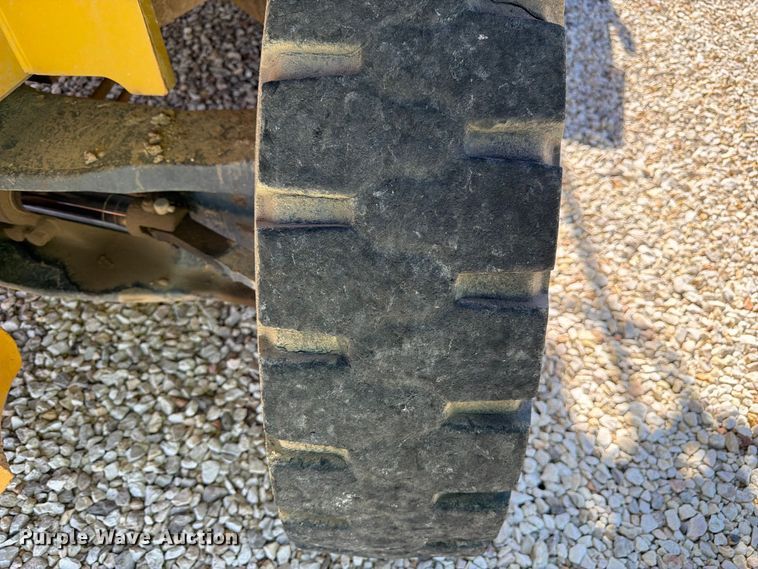 image for item YA4813 Yale GDP210DBECDV131 forklift
