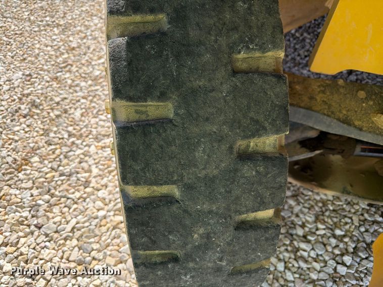 image for item YA4813 Yale GDP210DBECDV131 forklift