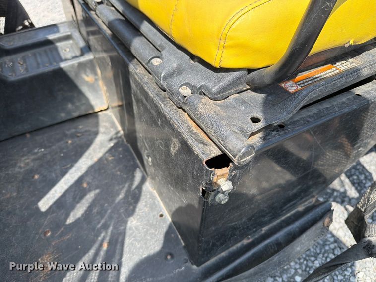 image for item YA4958 2016 John Deere 855E DSL XUV utility vehicle