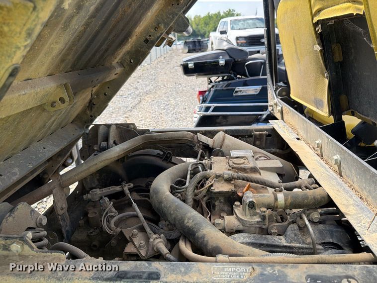 image for item YA4958 2016 John Deere 855E DSL XUV utility vehicle