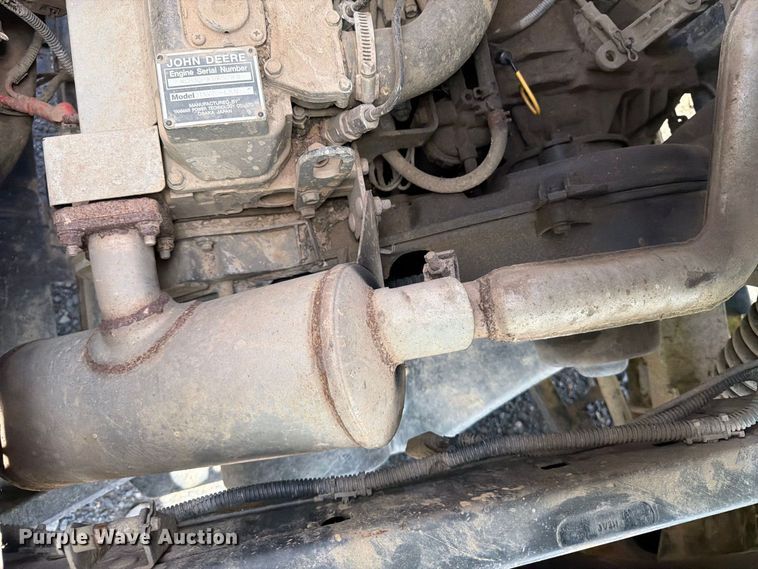 image for item YA4958 2016 John Deere 855E DSL XUV utility vehicle