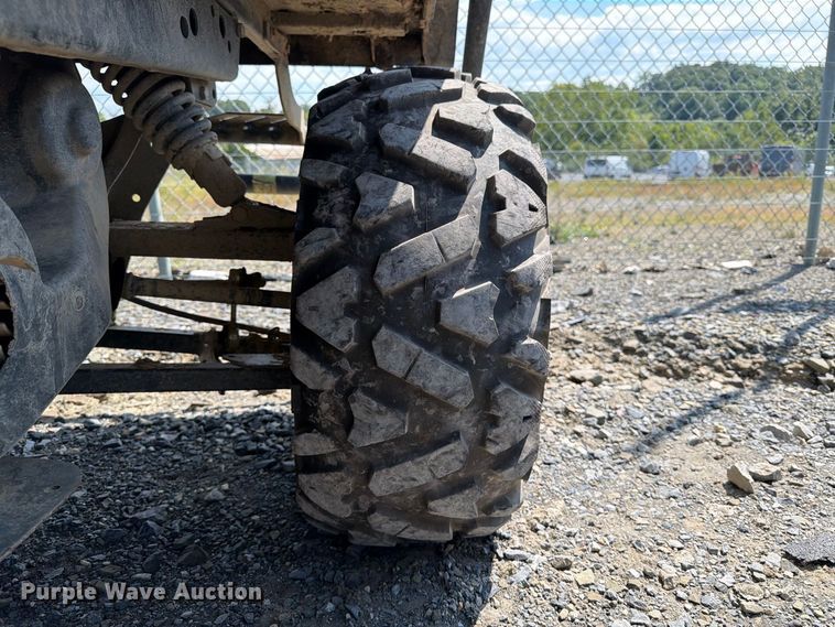 image for item YA4958 2016 John Deere 855E DSL XUV utility vehicle