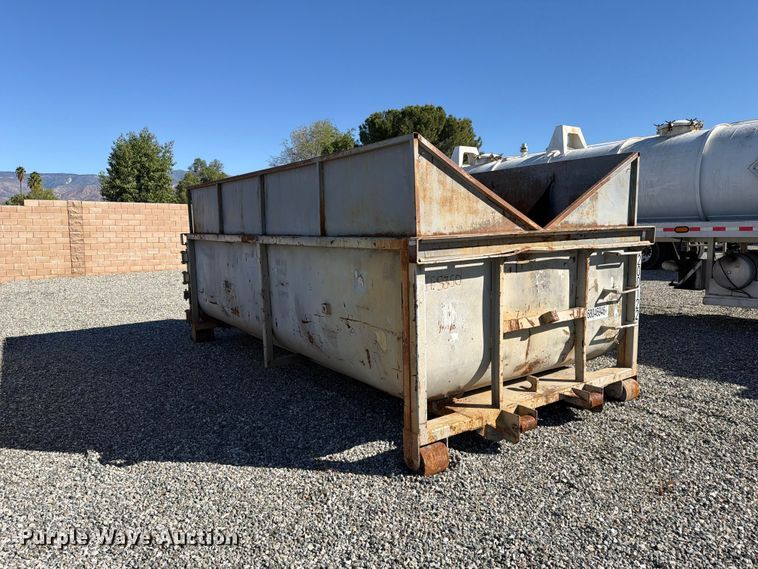 image for item YA4993 Roll-off container