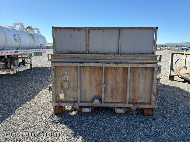 image for item YA4993 Roll-off container