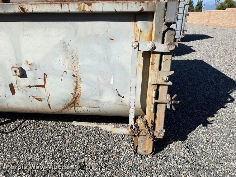 image for item YA4993 Roll-off container