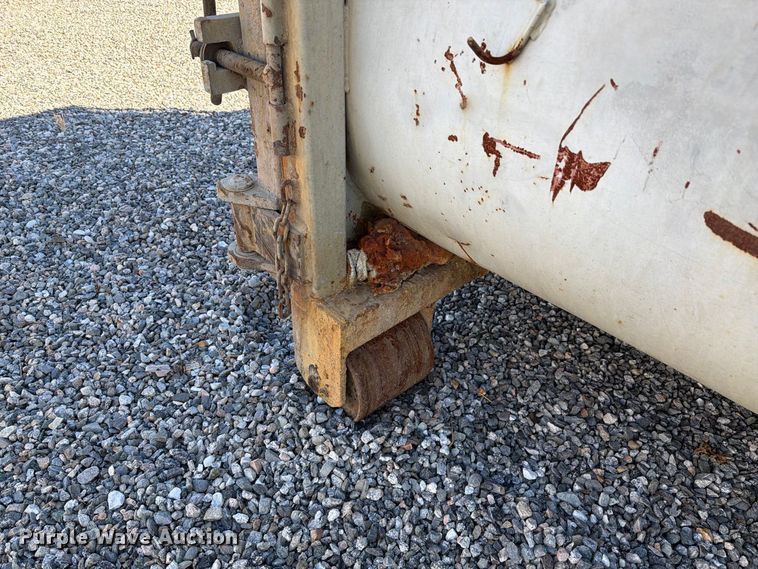 image for item YA4993 Roll-off container