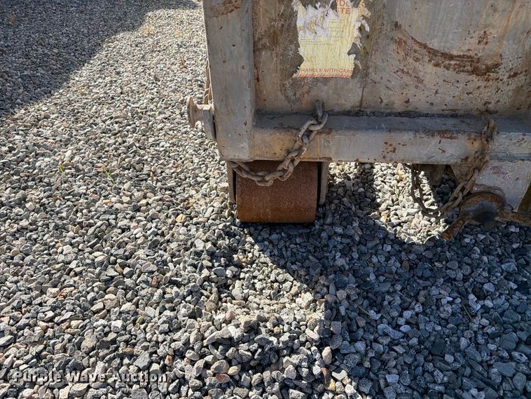 image for item YA4993 Roll-off container