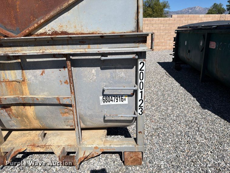 image for item YA4994 Roll-off container