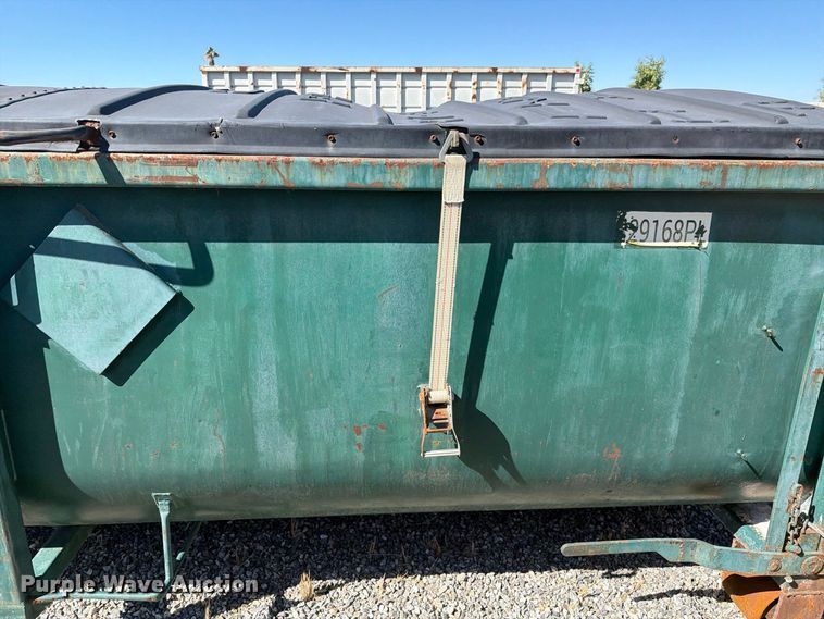 image for item YA4995 Roll-off container