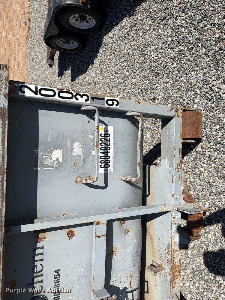image for item YA4996 Roll-off container