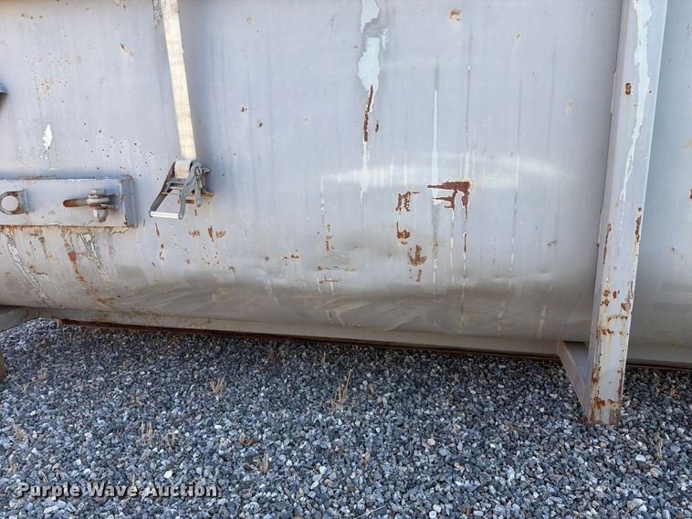 image for item YA4996 Roll-off container