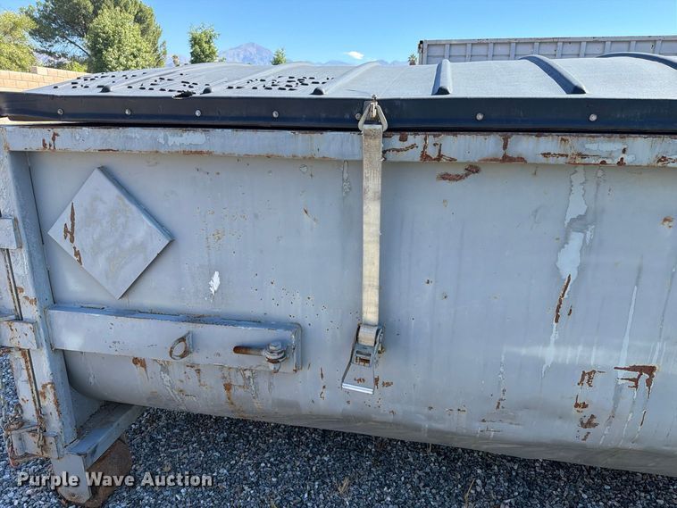 image for item YA4996 Roll-off container
